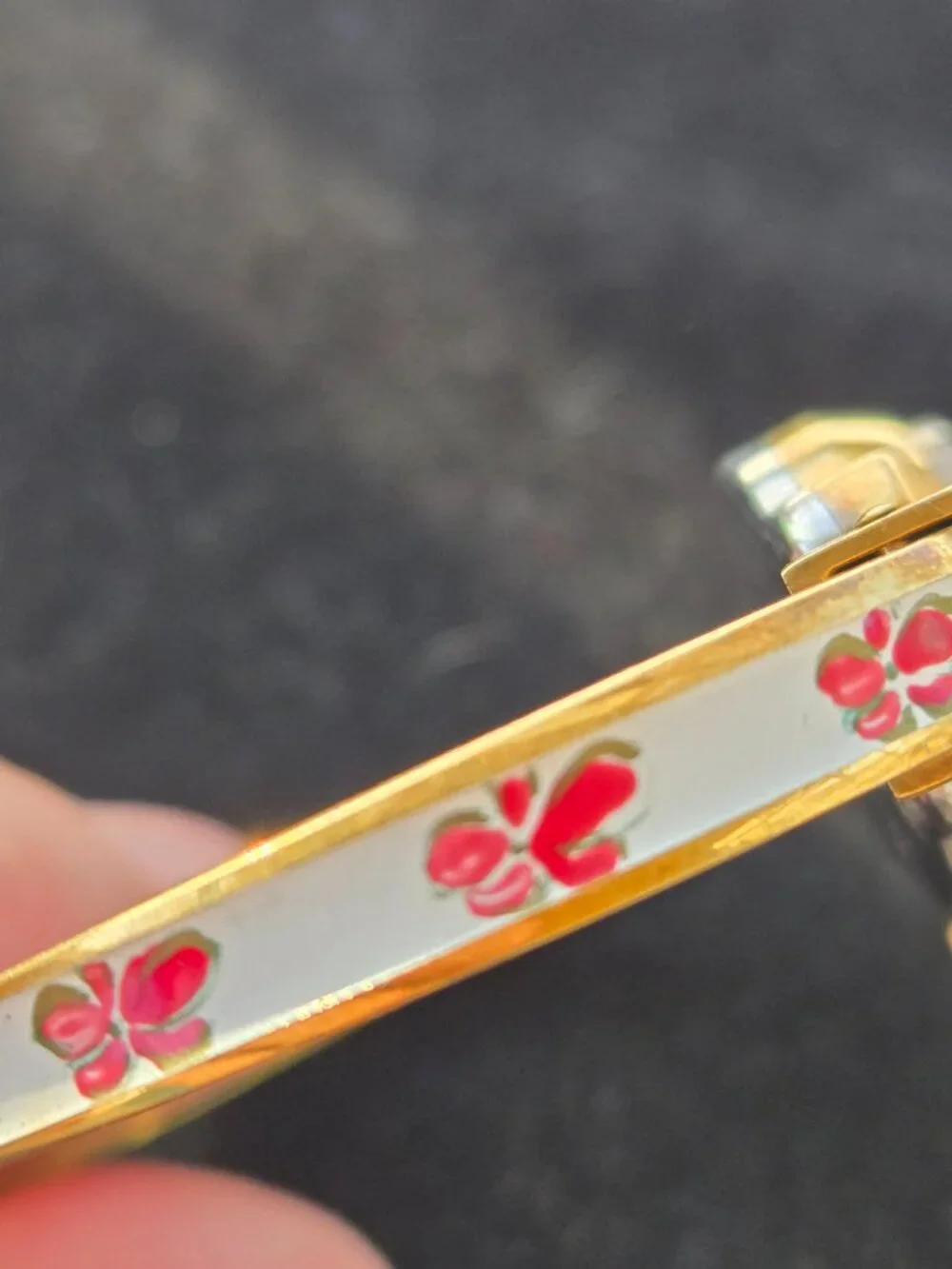 Vintage White and Floral Enamel Hinged Bucherer Watch - Picture 6 of 10